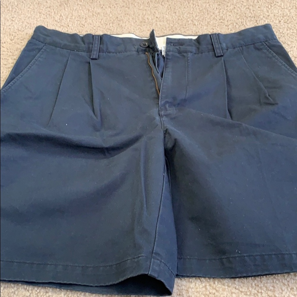 Relaxed Fit Navy Khaki shorts 36
